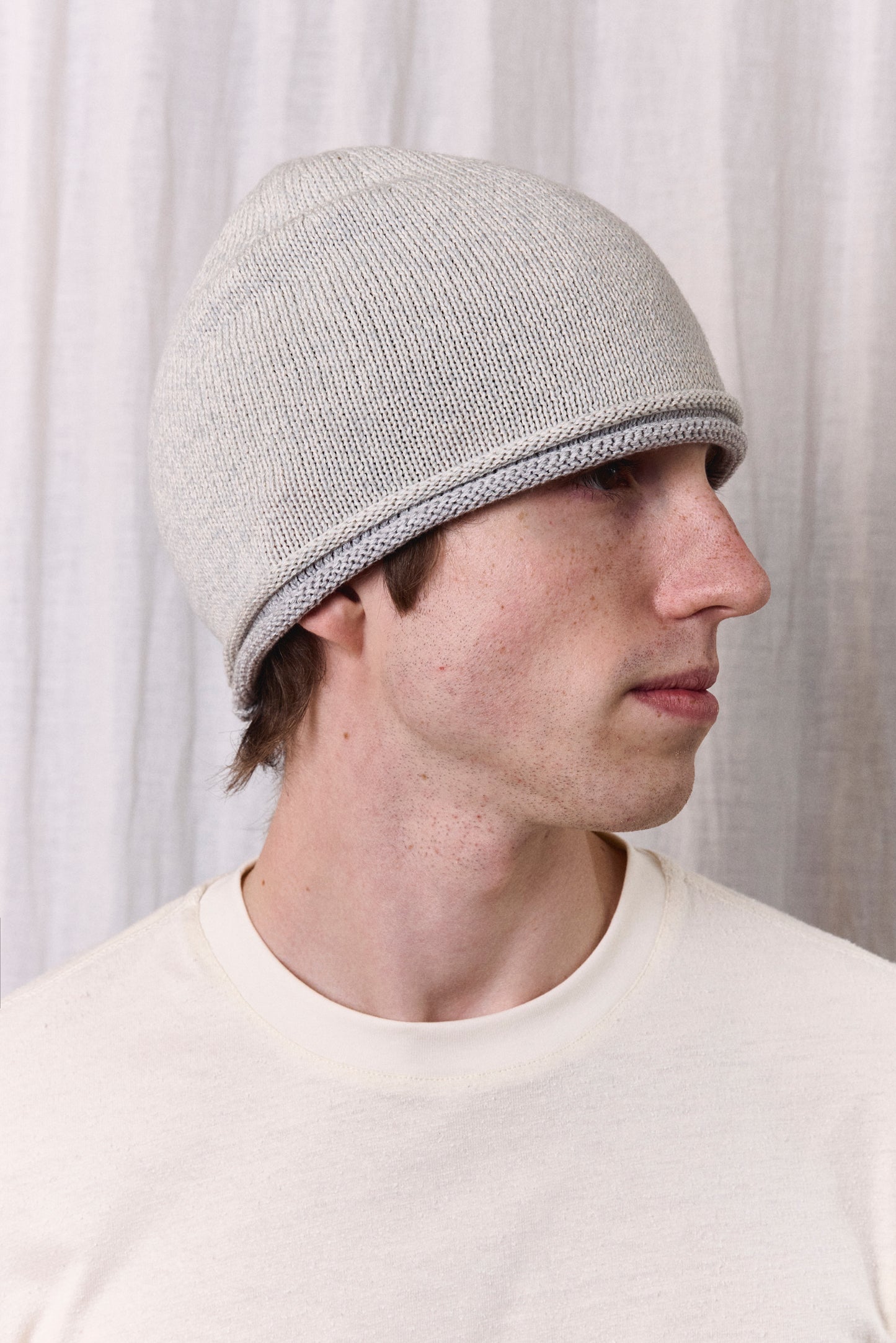 ROLL BEANIE WISPY CLOUDS SS27